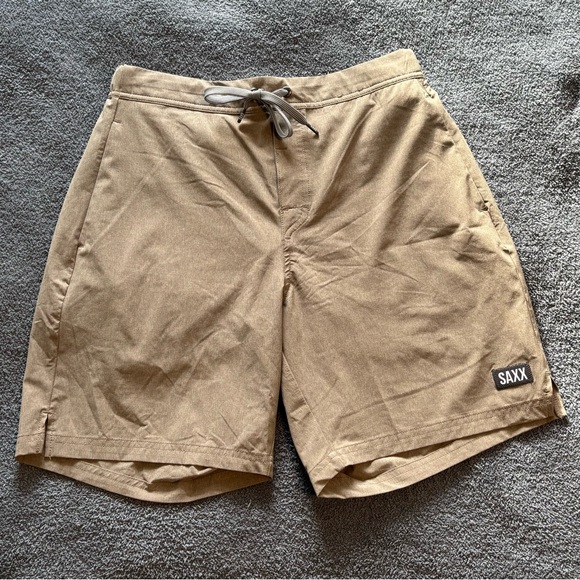 Saxx Sport 2 Life 2N1 Shorts in Gray and Tan - Picture 1 of 4